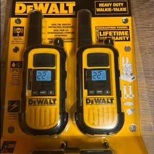 DEWALT DXFRS800 22-Channel Two-Way Radios